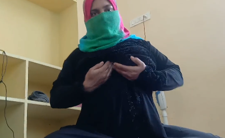 Arap Türbanlı Kocasına Çok Güzel Veriyor
